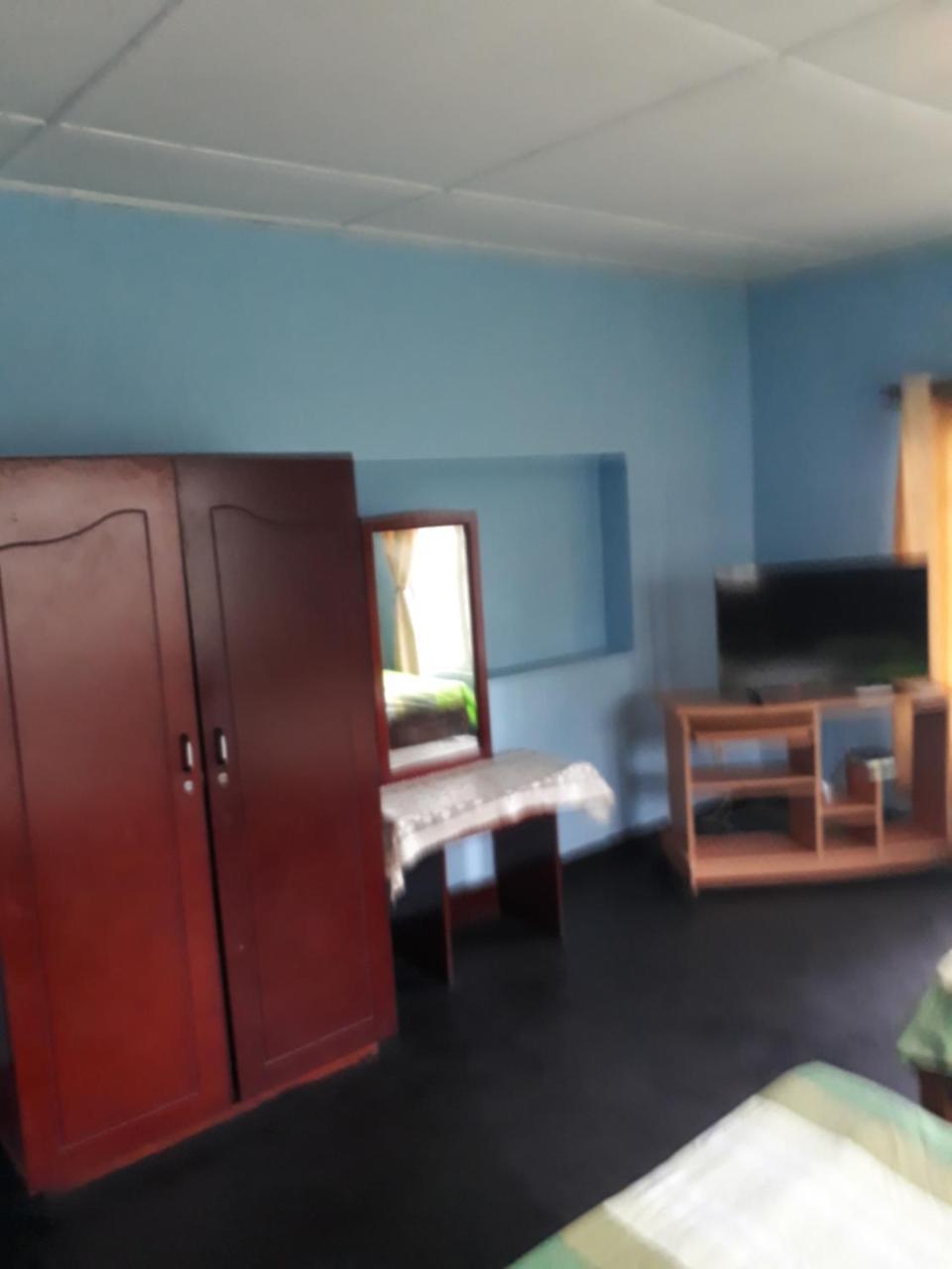 Rainyfreindz Hotel Нувара Елия Екстериор снимка